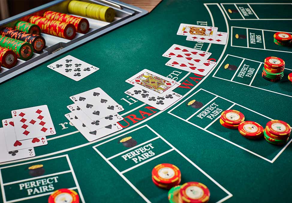 1501-melb-casino-casinogames-blackjack-table-974x676-02-2