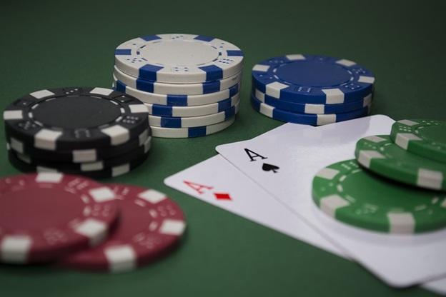 Make A Living Off Online Poker